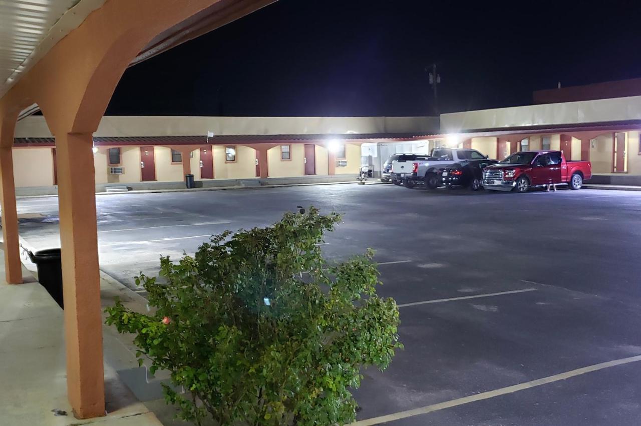 Economy Inn Odessa Εξωτερικό φωτογραφία